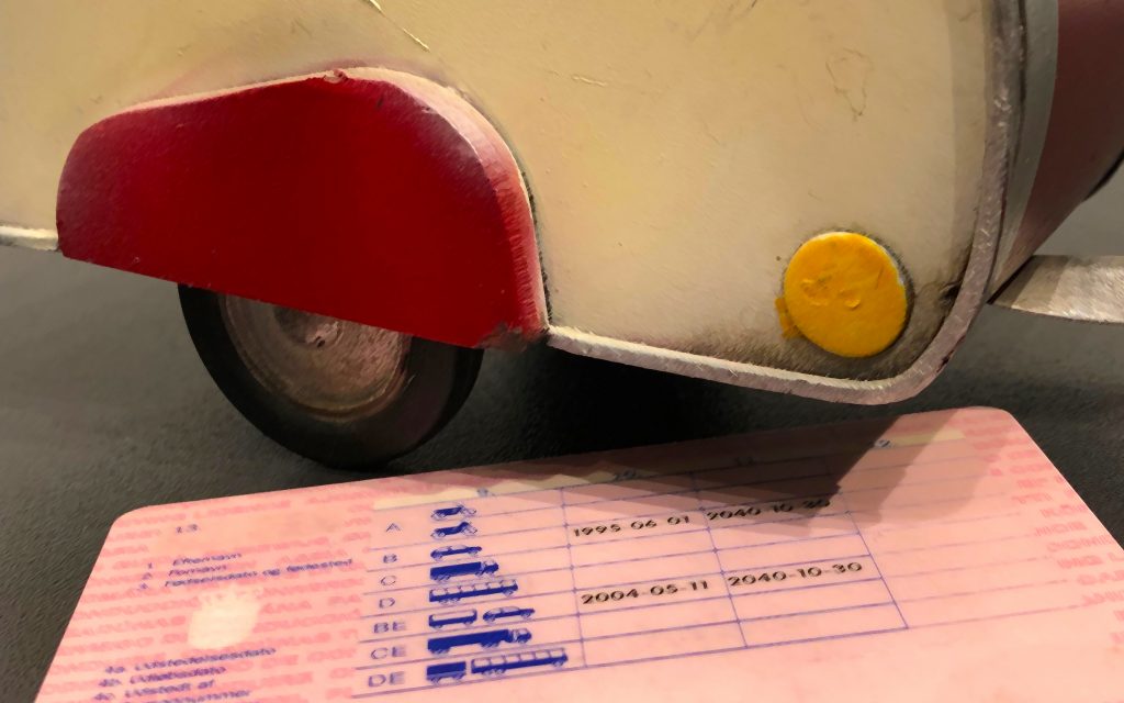 Kørekortregler for kørsel med campingvogn